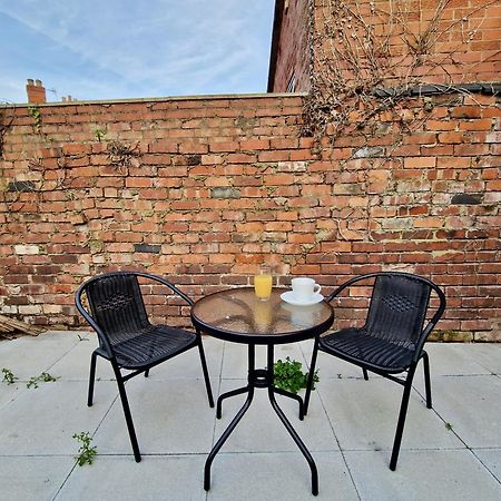 Incredible Private Rooms All With Private Bathrooms In A Fully Serviced House Next To City Centre With Free Parking Coventry Dış mekan fotoğraf